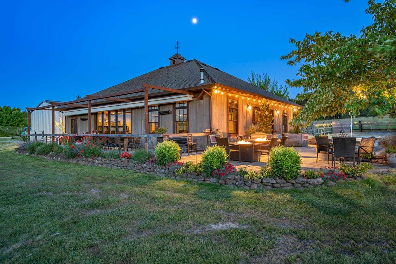 Listing Image 54