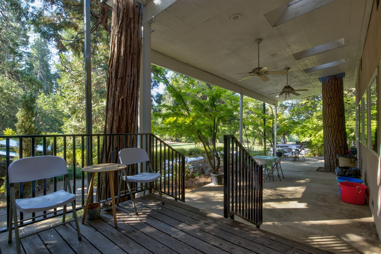Listing Image 8
