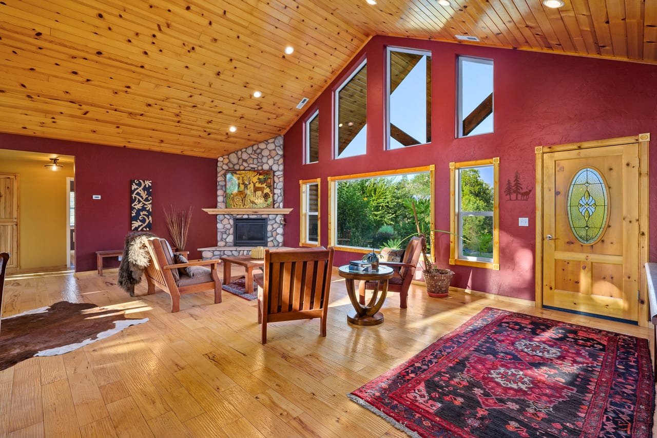 Listing Image 19
