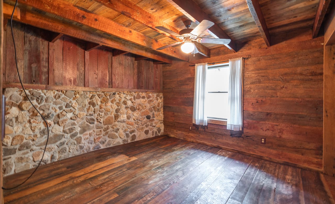 Listing Image 61