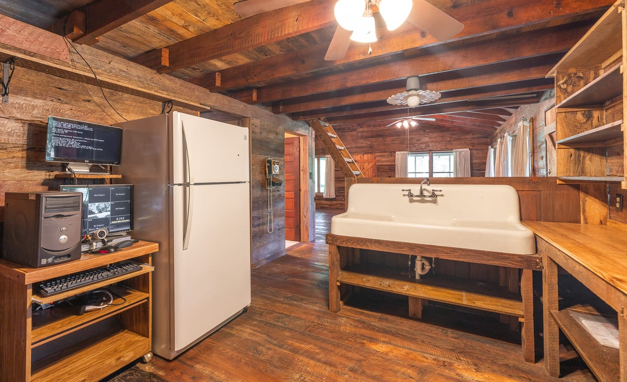 Listing Image 16