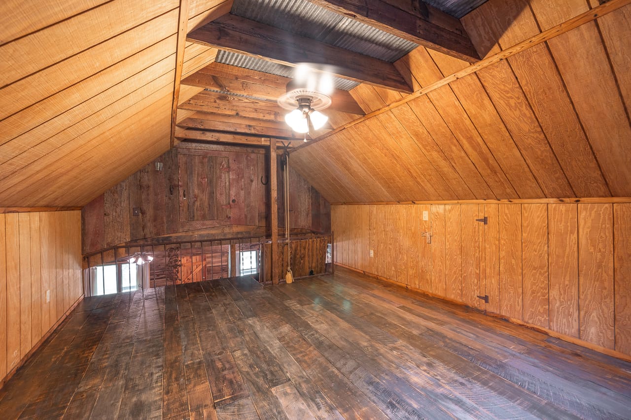 Listing Image 32
