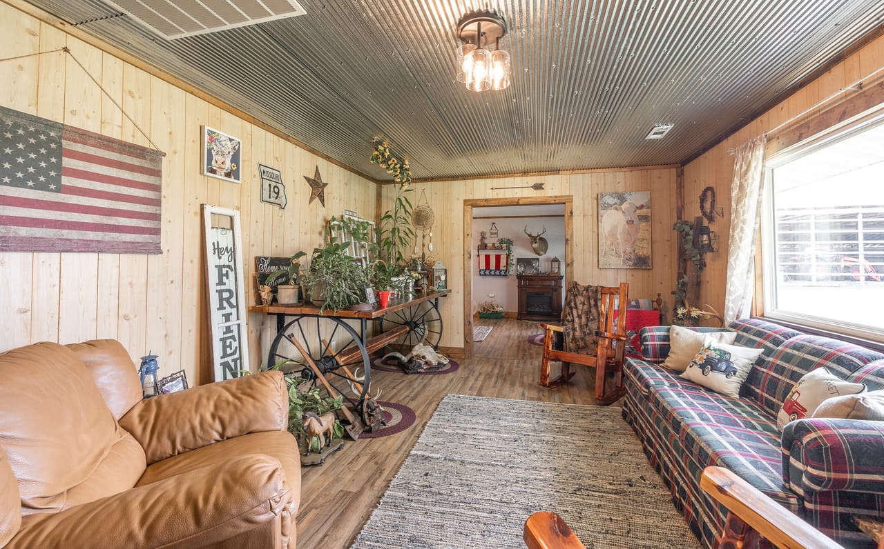 Listing Image 54