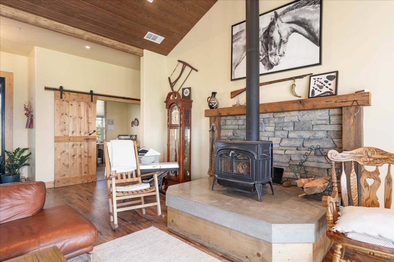 Listing Image 22