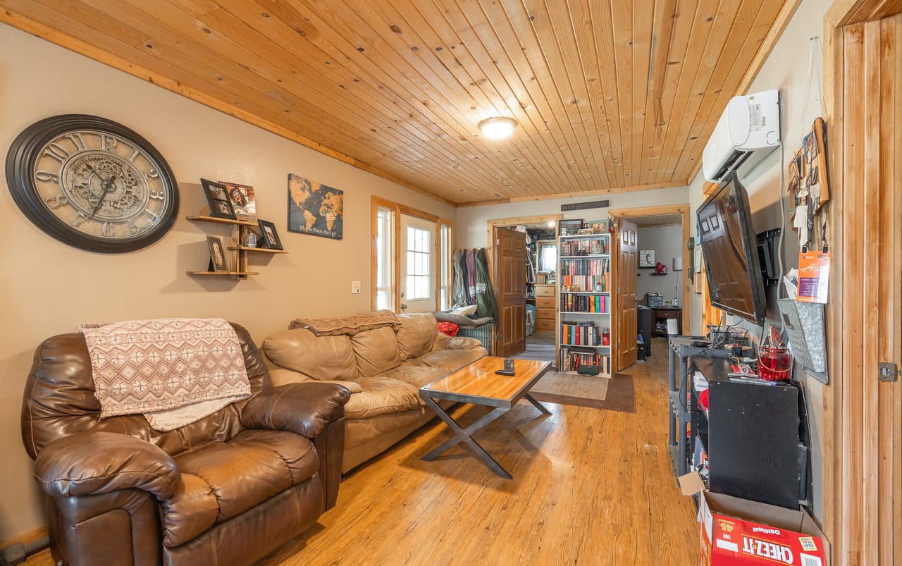 Listing Image 33
