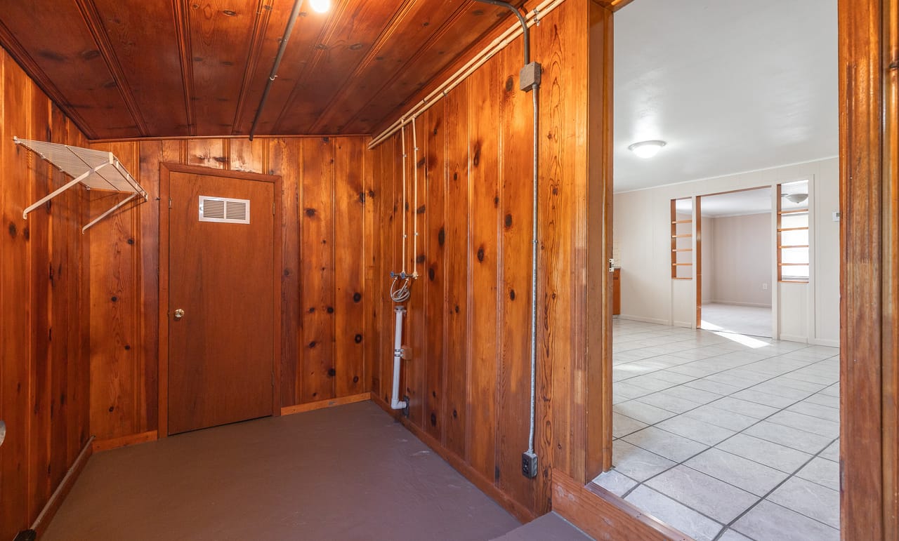 Listing Image 52