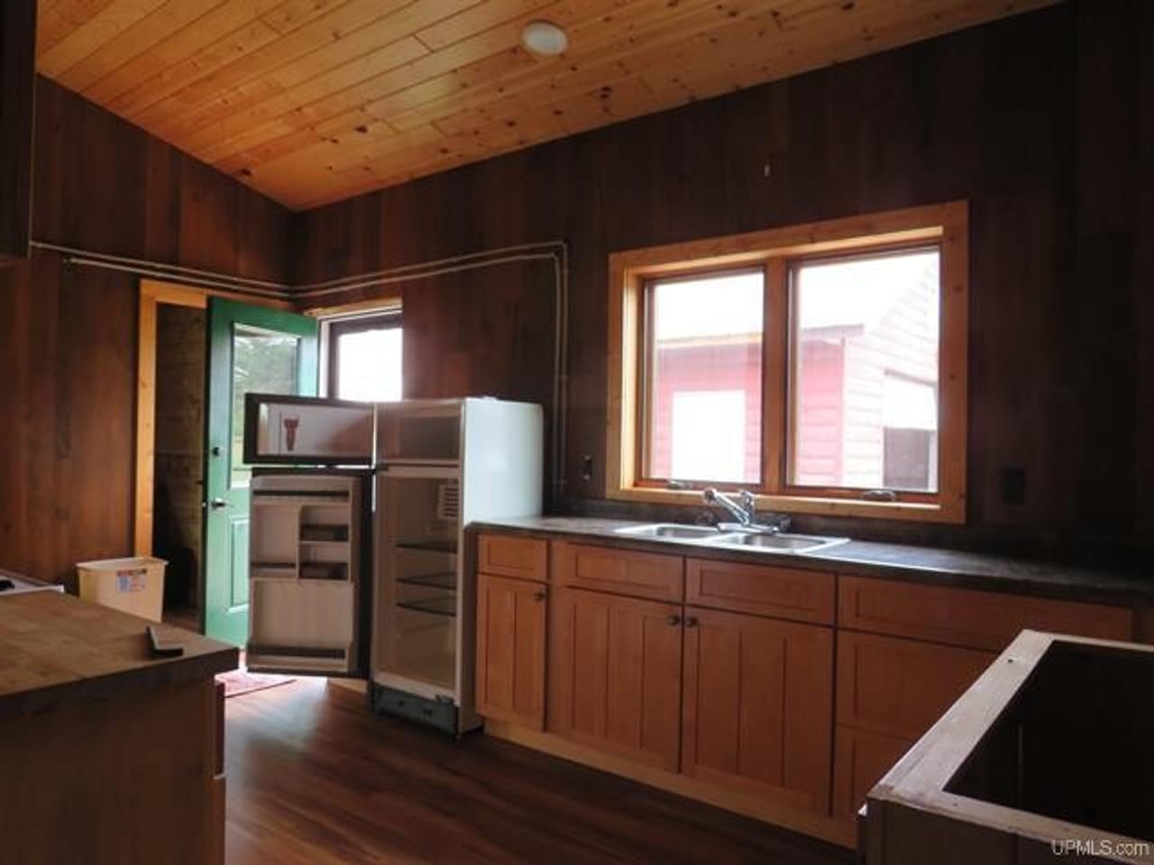 Michigan Hunt/Fish Cabins 50151265