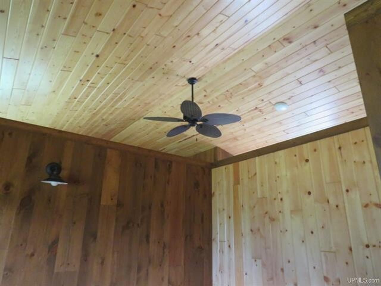 Michigan Hunt/Fish Cabins 50151265