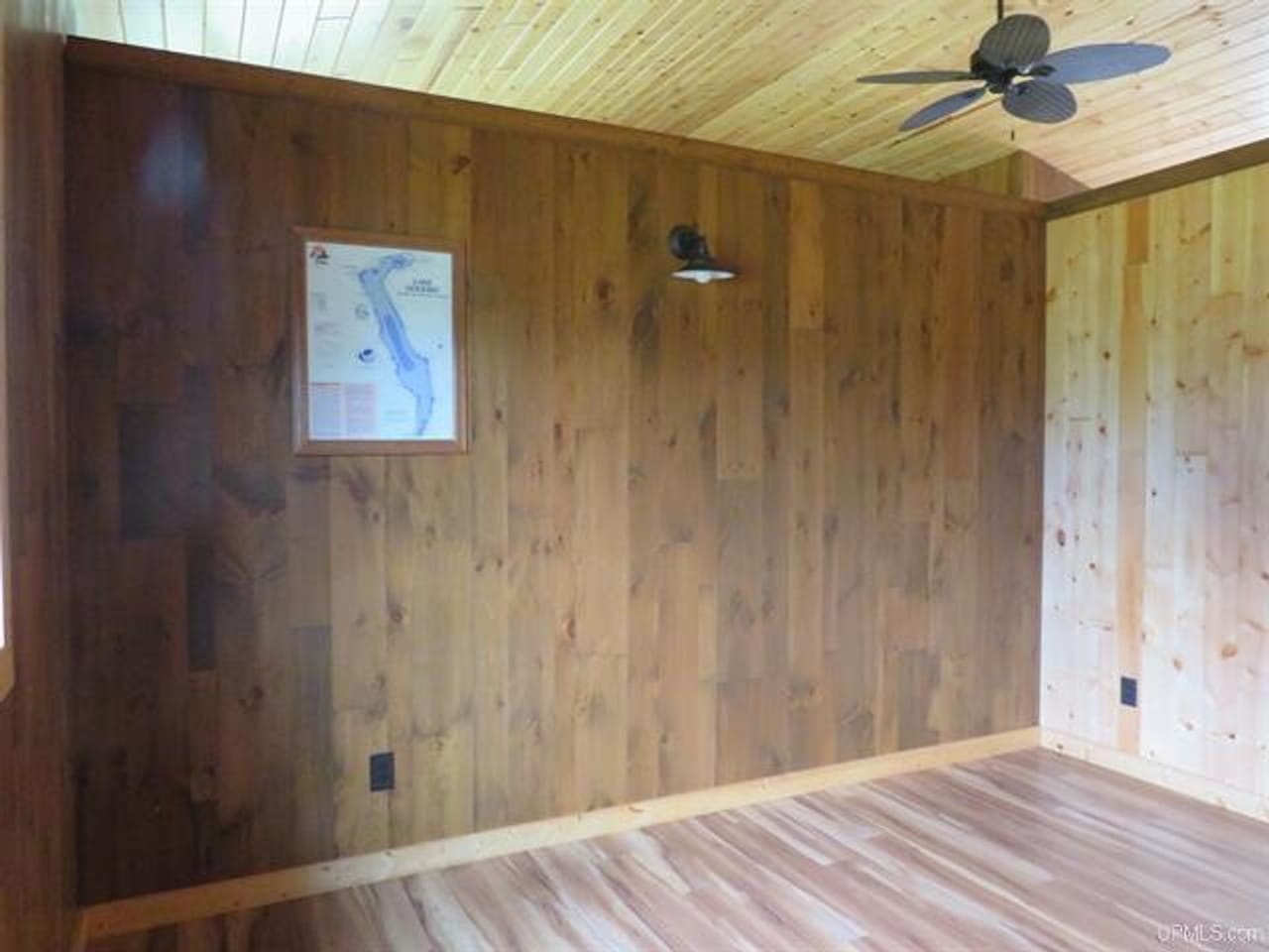 Michigan Hunt/Fish Cabins 50151265
