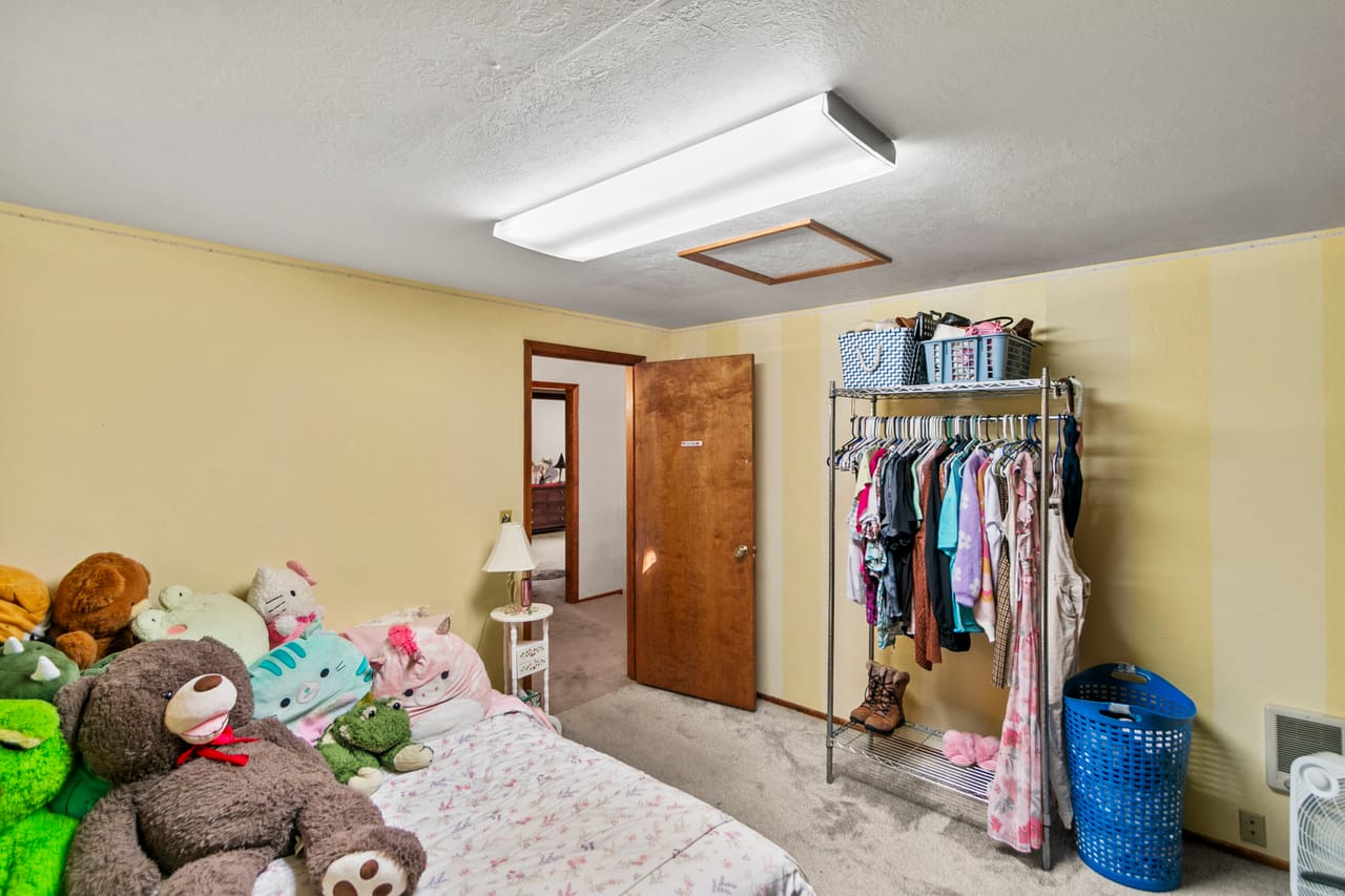 62370 Byram Rd - Captivating Home with Irrigated Pasture