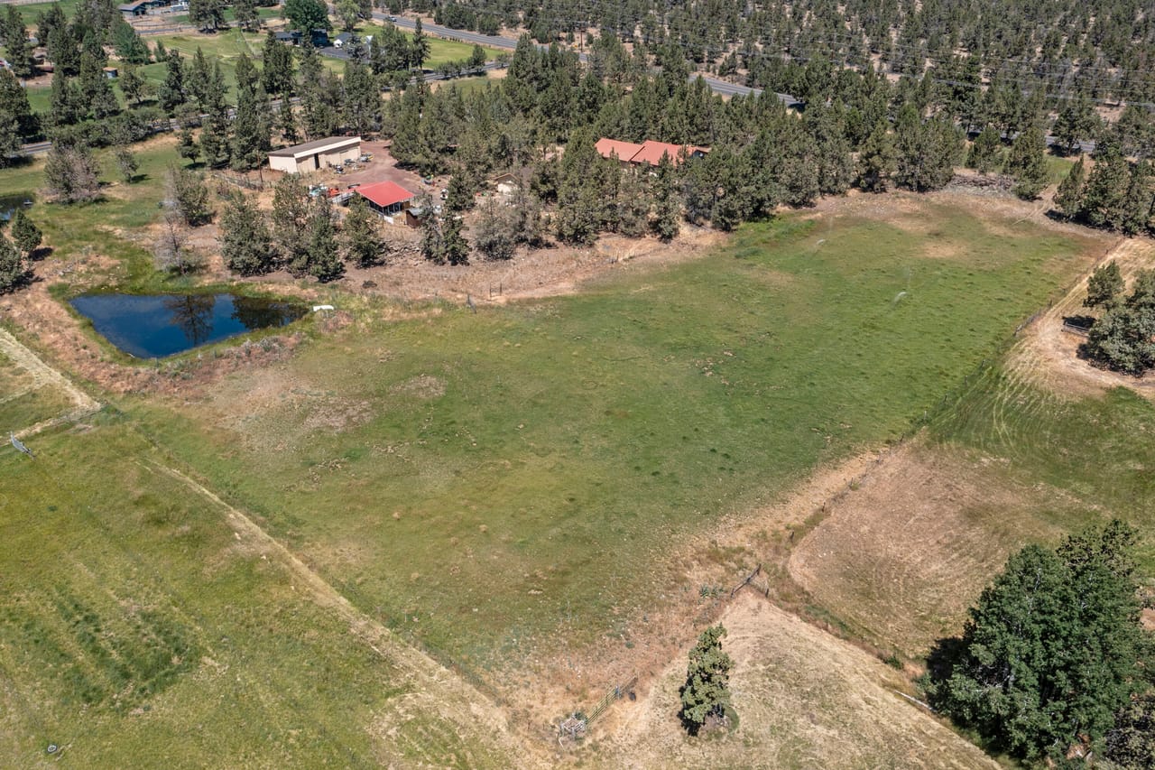 62370 Byram Rd - Captivating Home with Irrigated Pasture