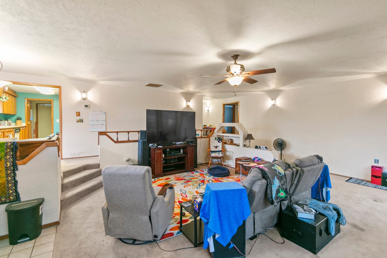 62370 Byram Rd - Captivating Home with Irrigated Pasture