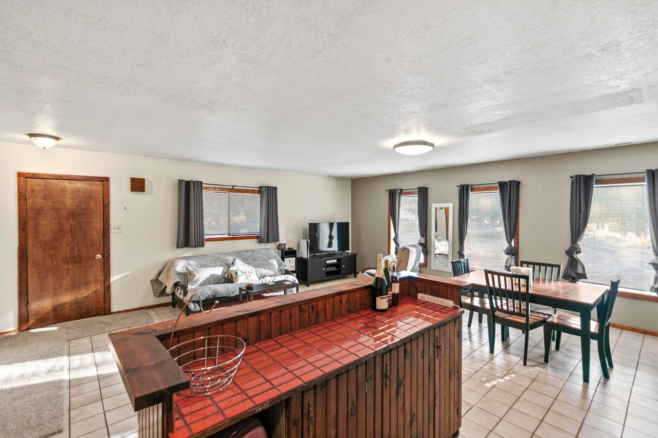 62370 Byram Rd - Captivating Home with Irrigated Pasture