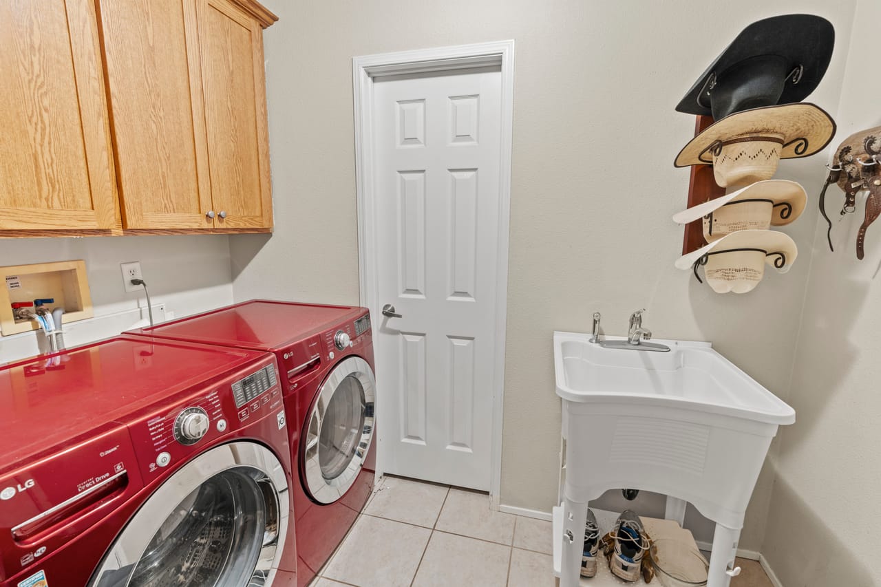 Listing Image 13