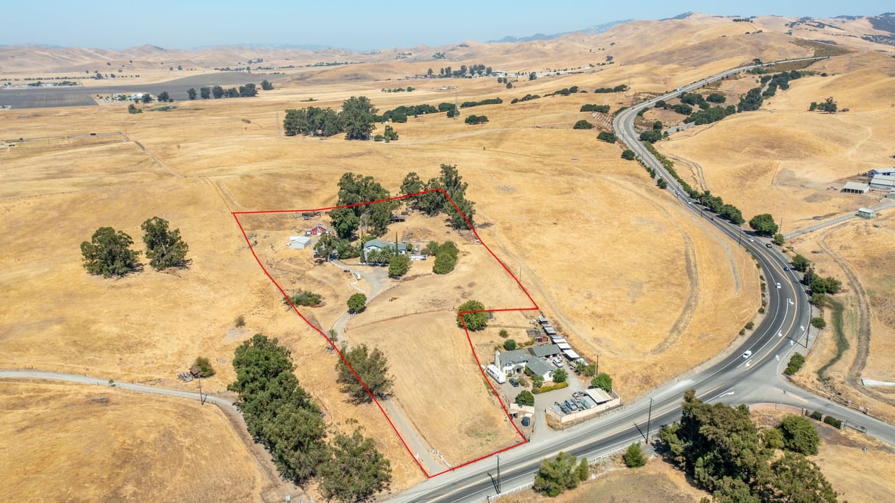 Listing Image 37