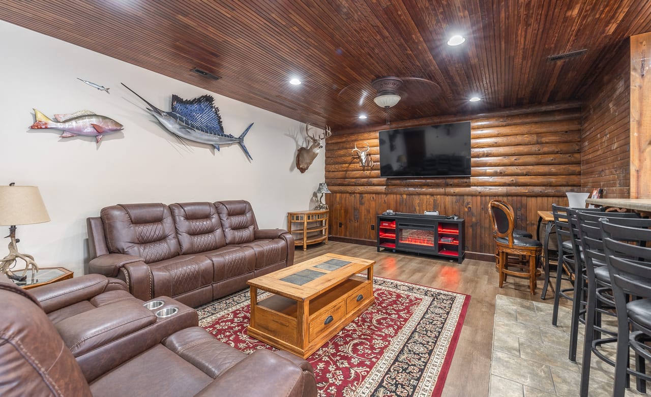 Listing Image 14