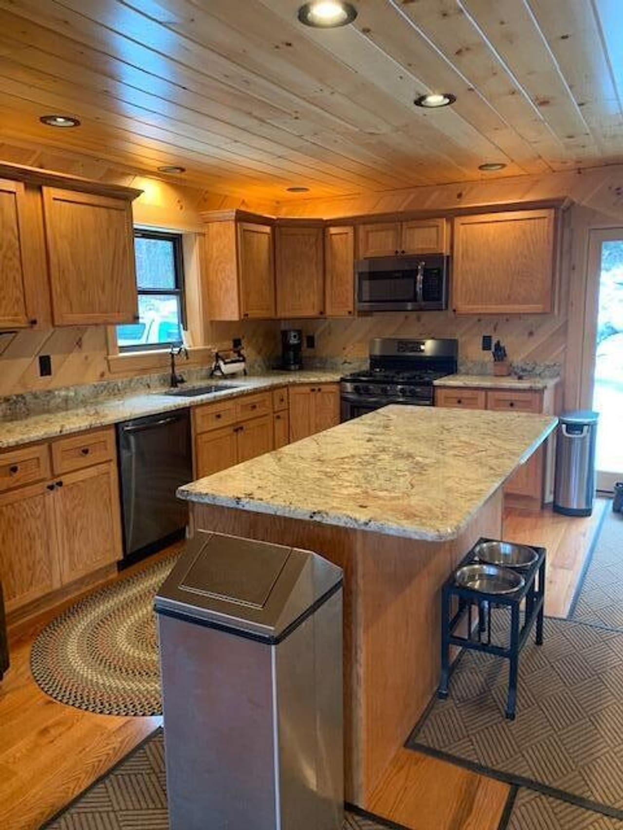 Listing Image 48