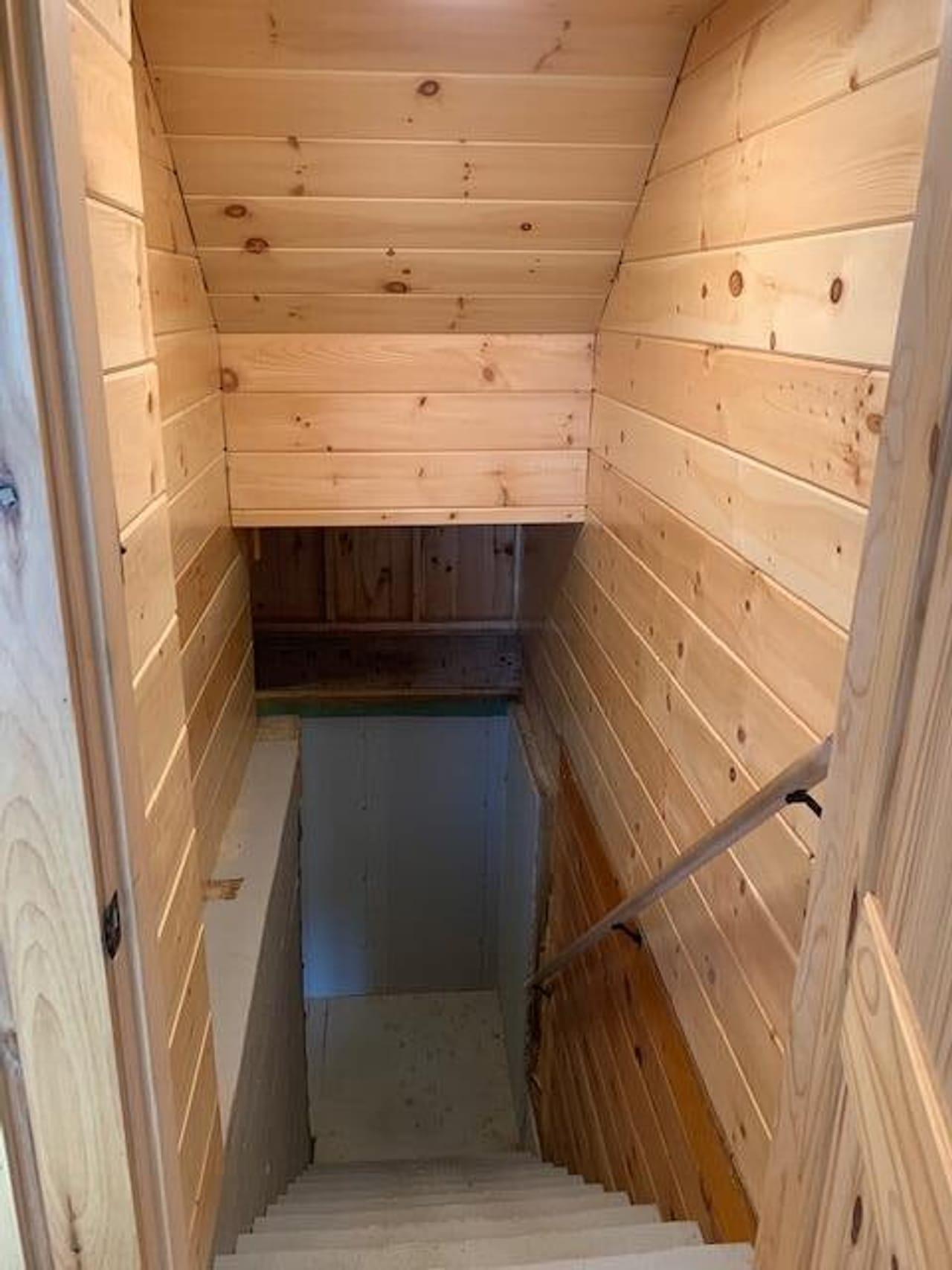 Listing Image 11