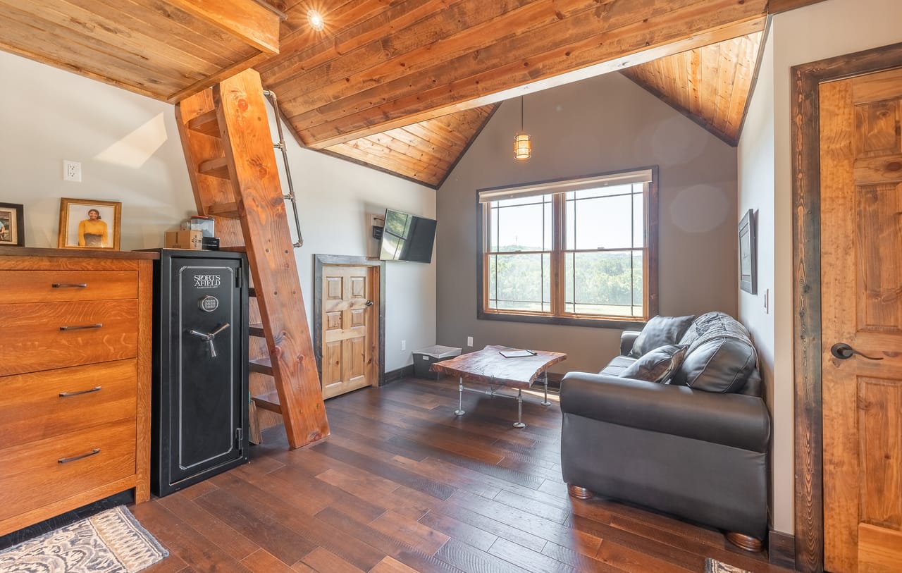 Listing Image 13