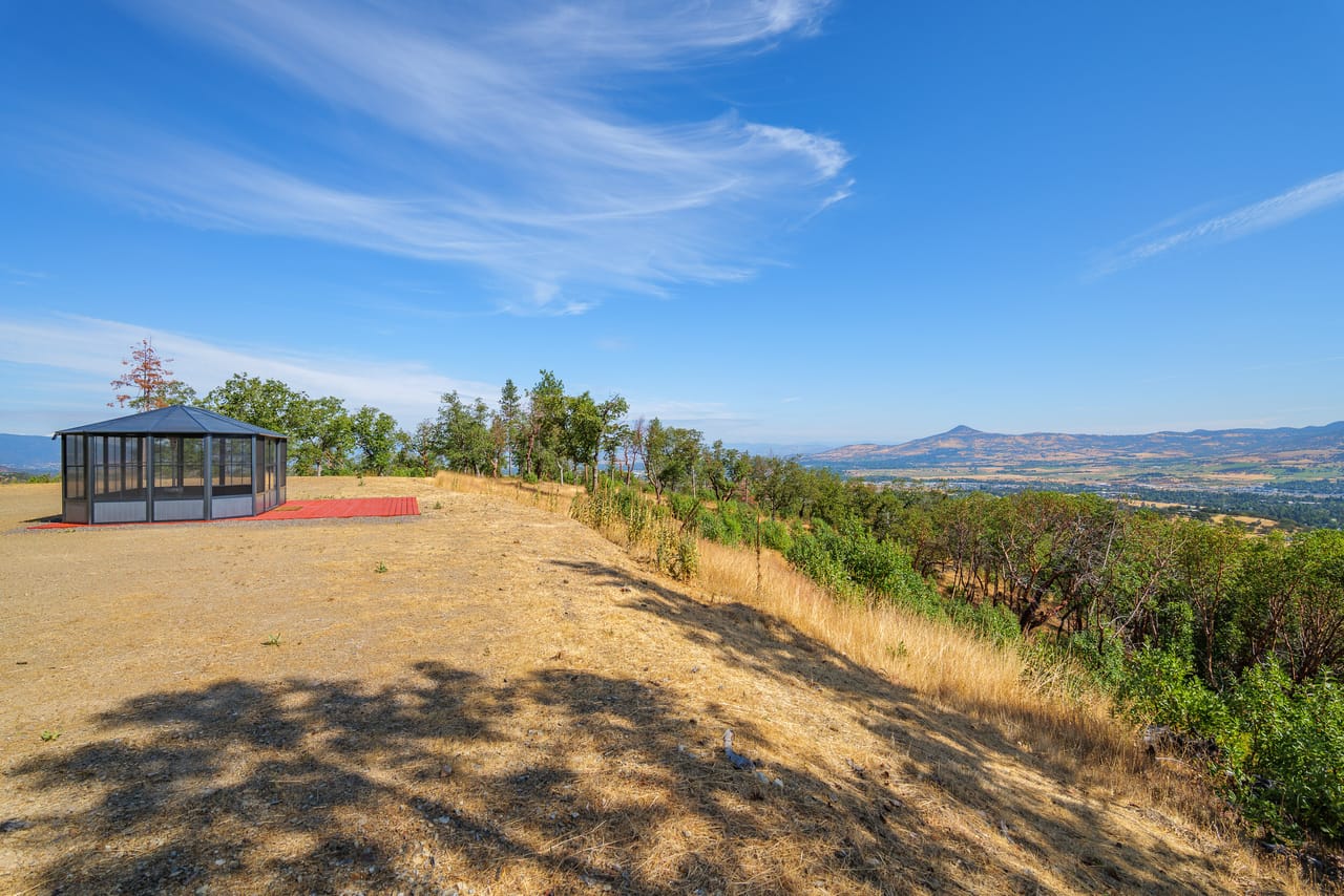 1028 Coleman Hills