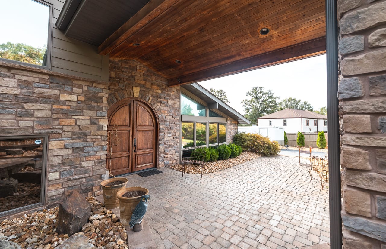 Listing Image 23