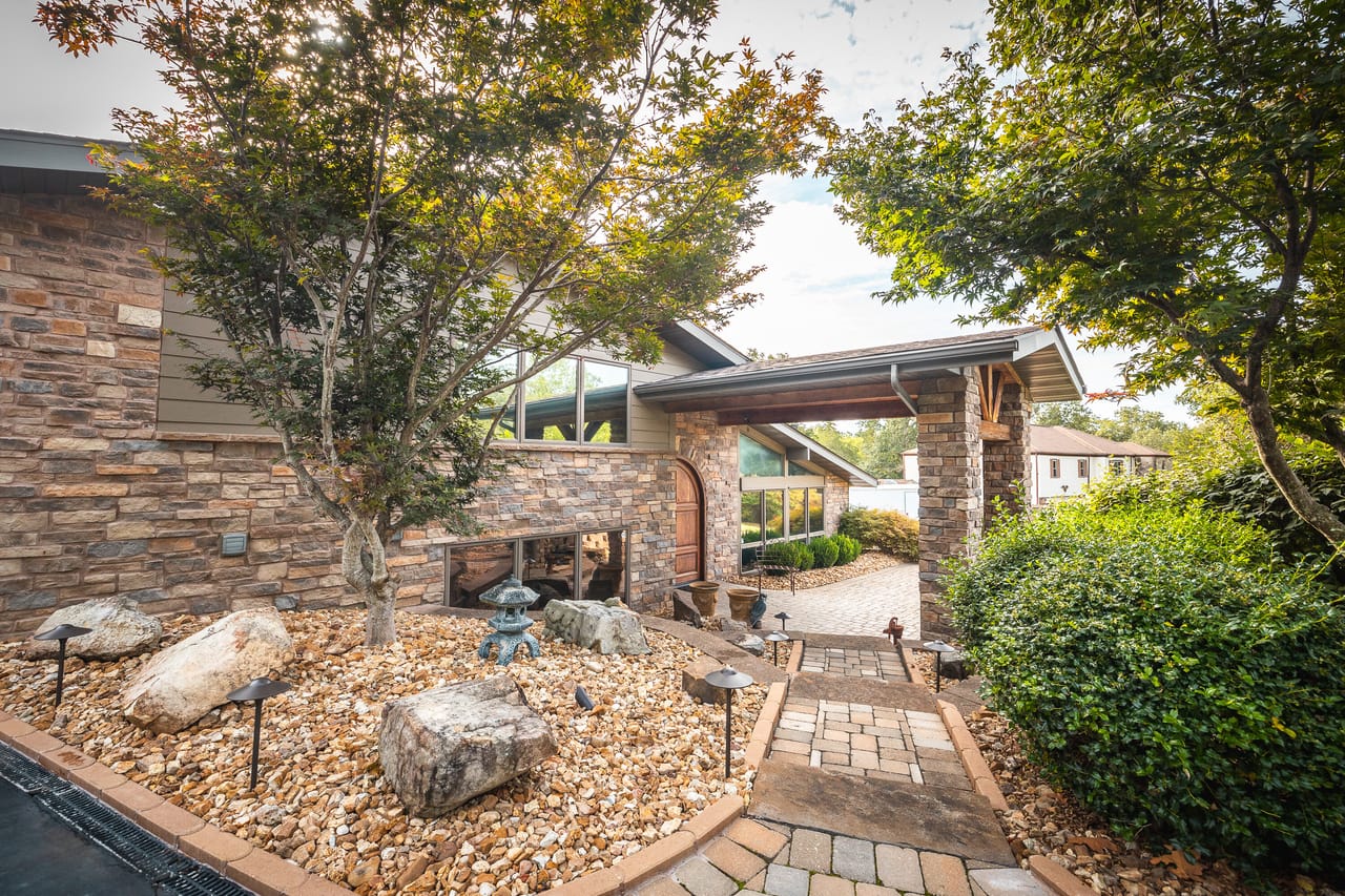 Listing Image 58