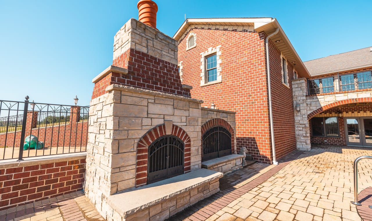 Listing Image 18