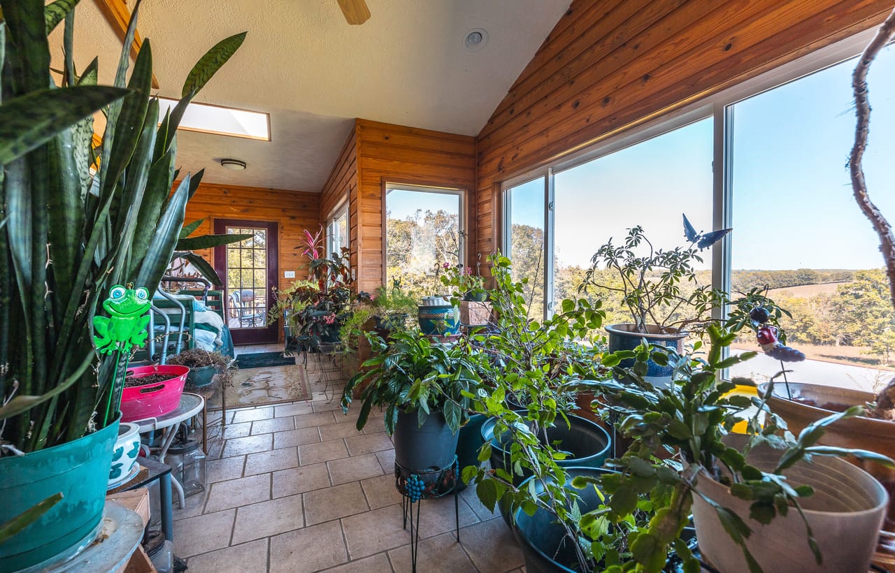 Listing Image 12