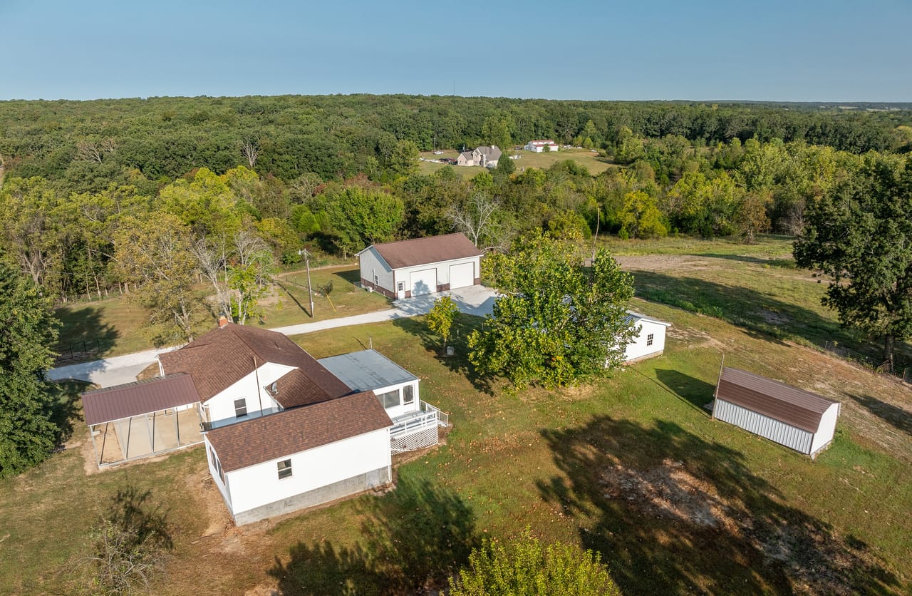 Listing Image 6