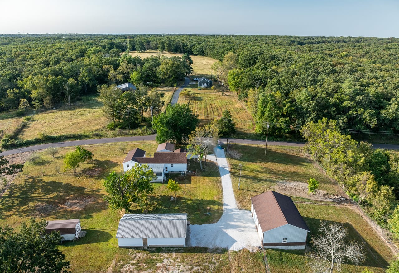 Listing Image 9