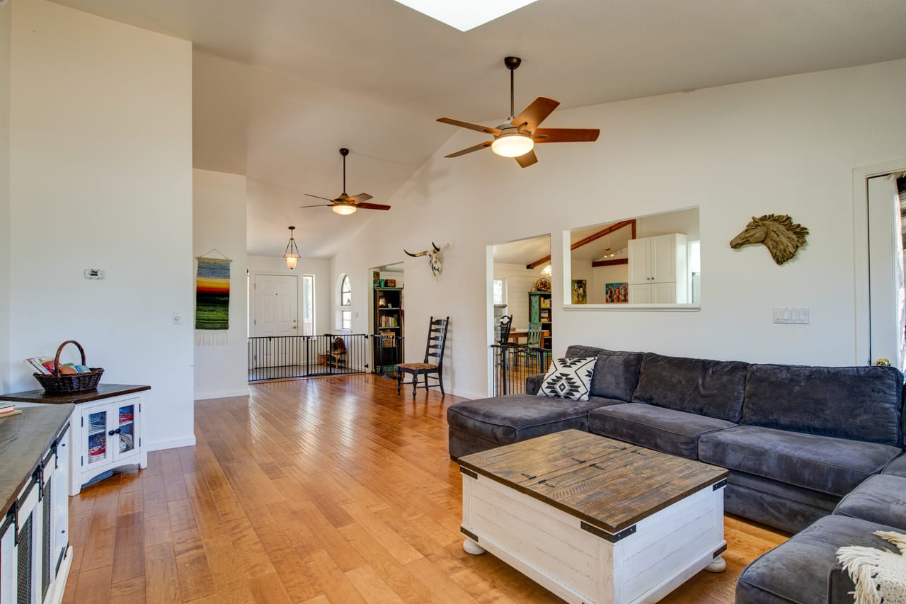 Listing Image 19