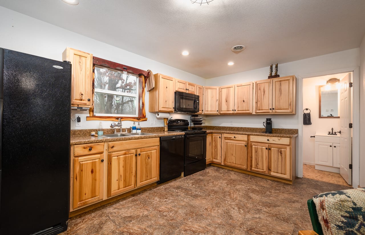 Listing Image 14