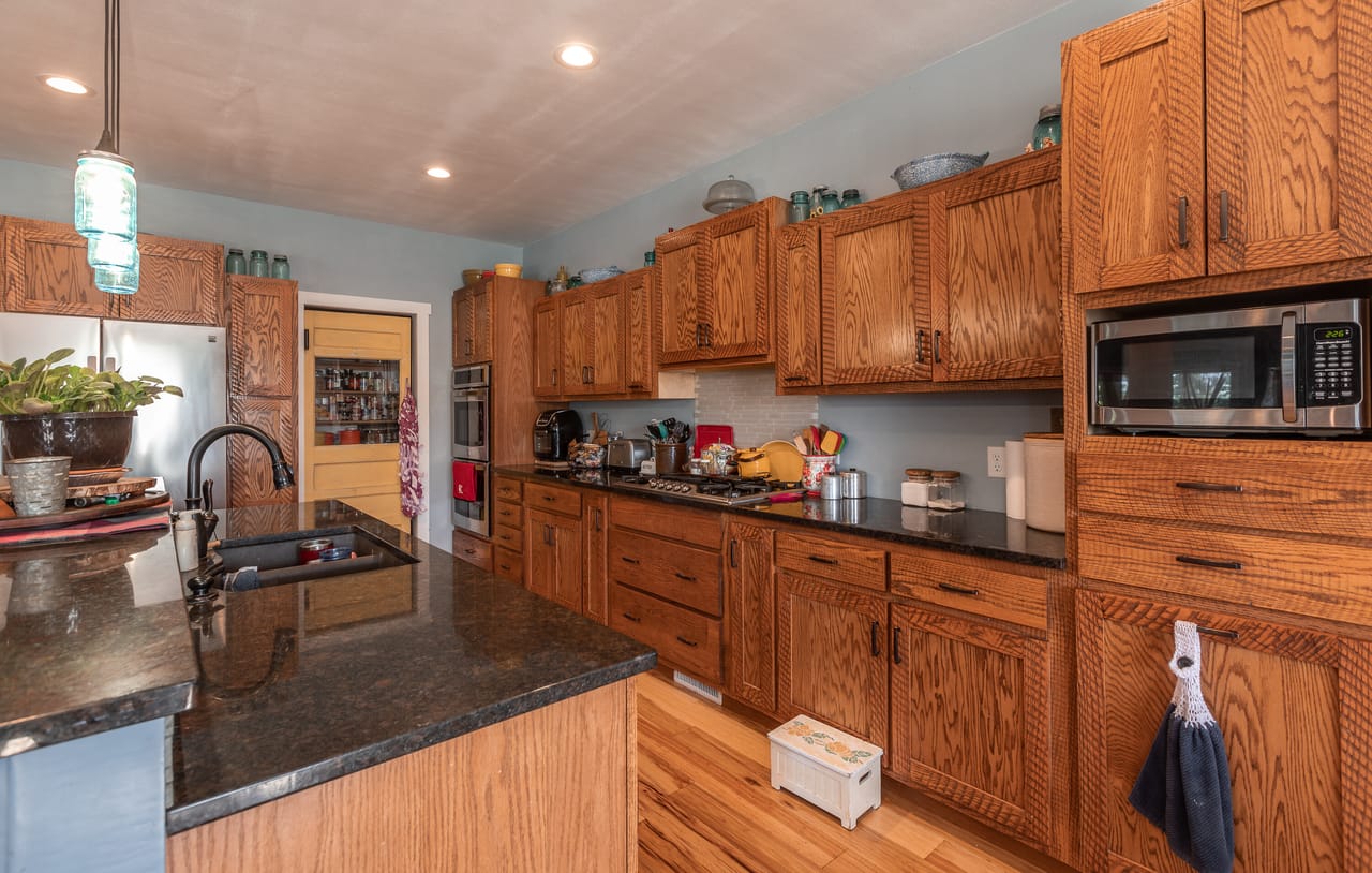 Listing Image 10