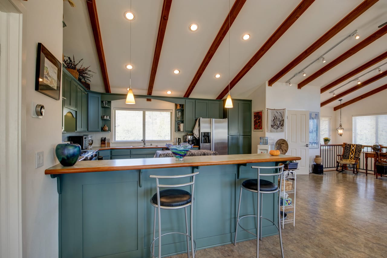 Listing Image 14