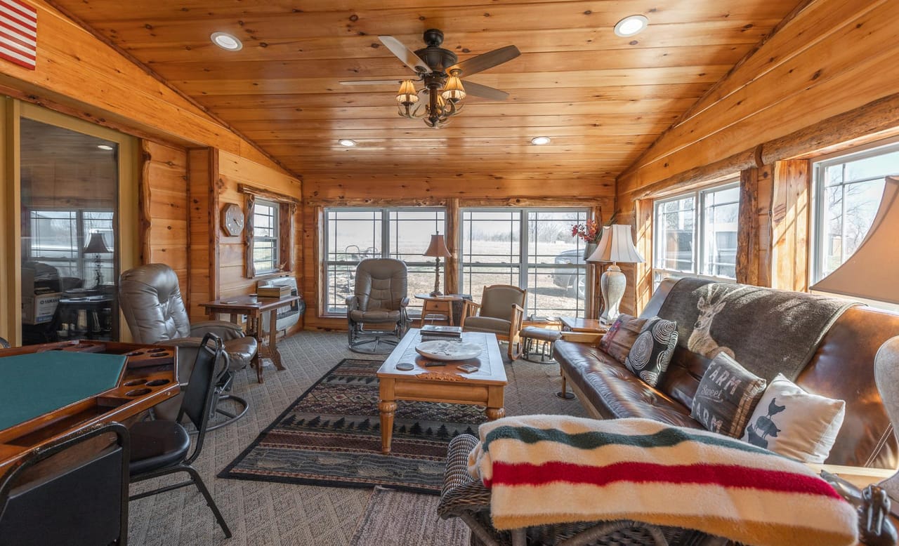Listing Image 80
