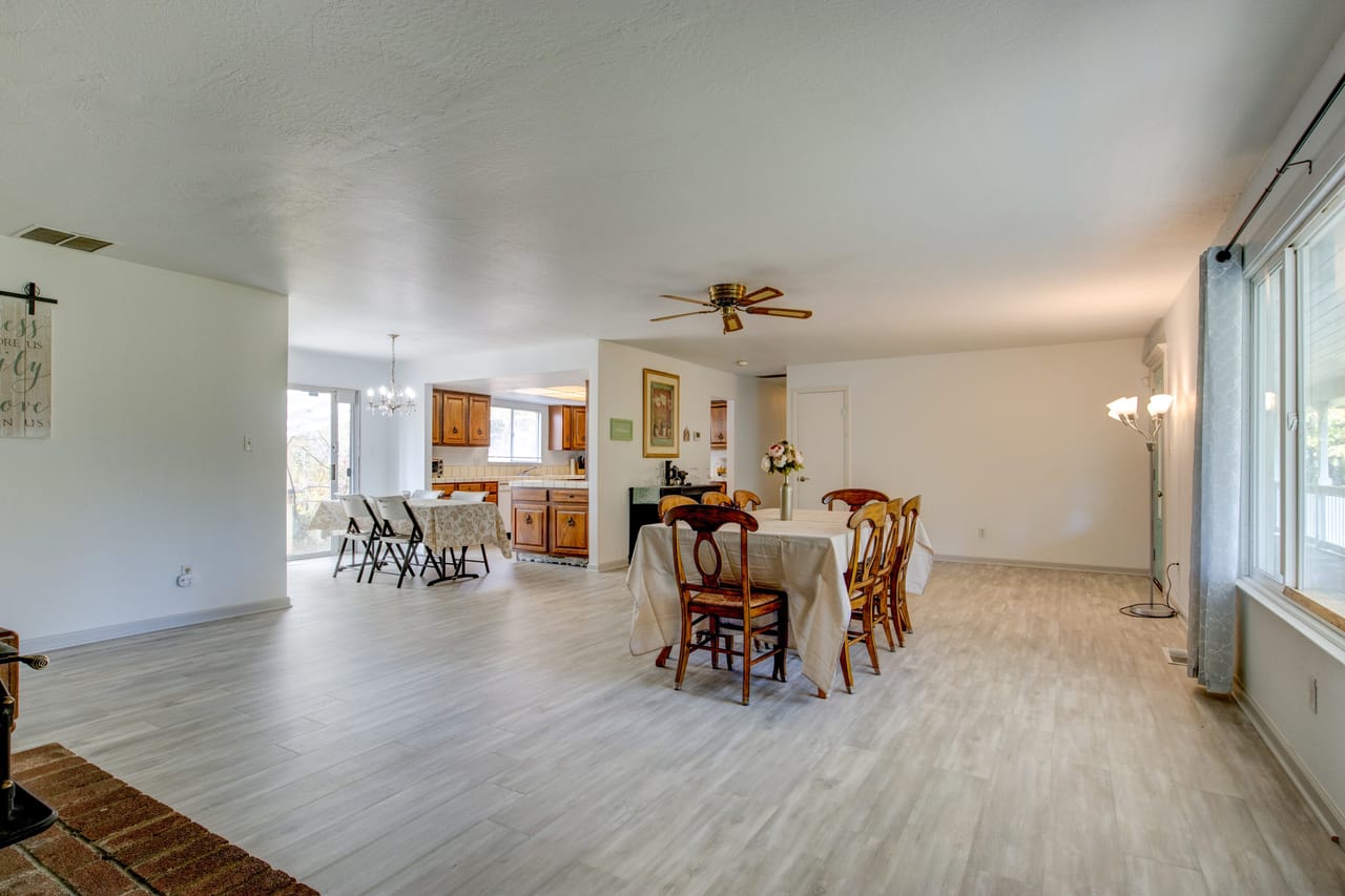 Listing Image 52