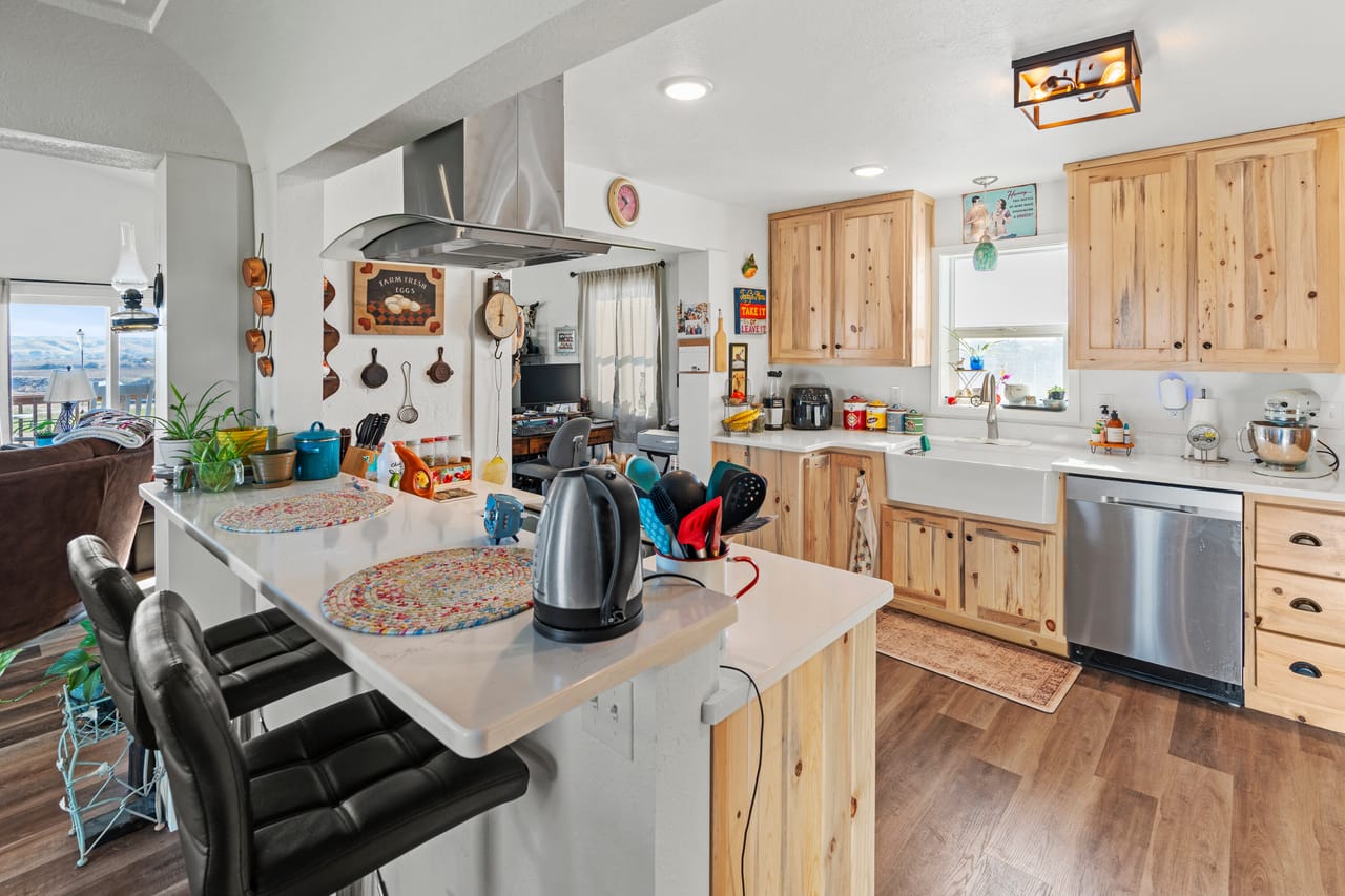 Listing Image 13