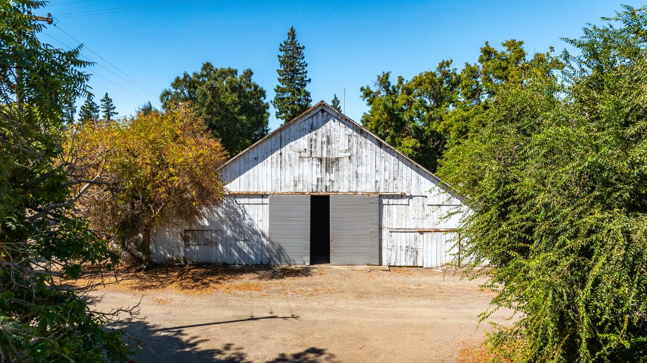 Listing Image 44