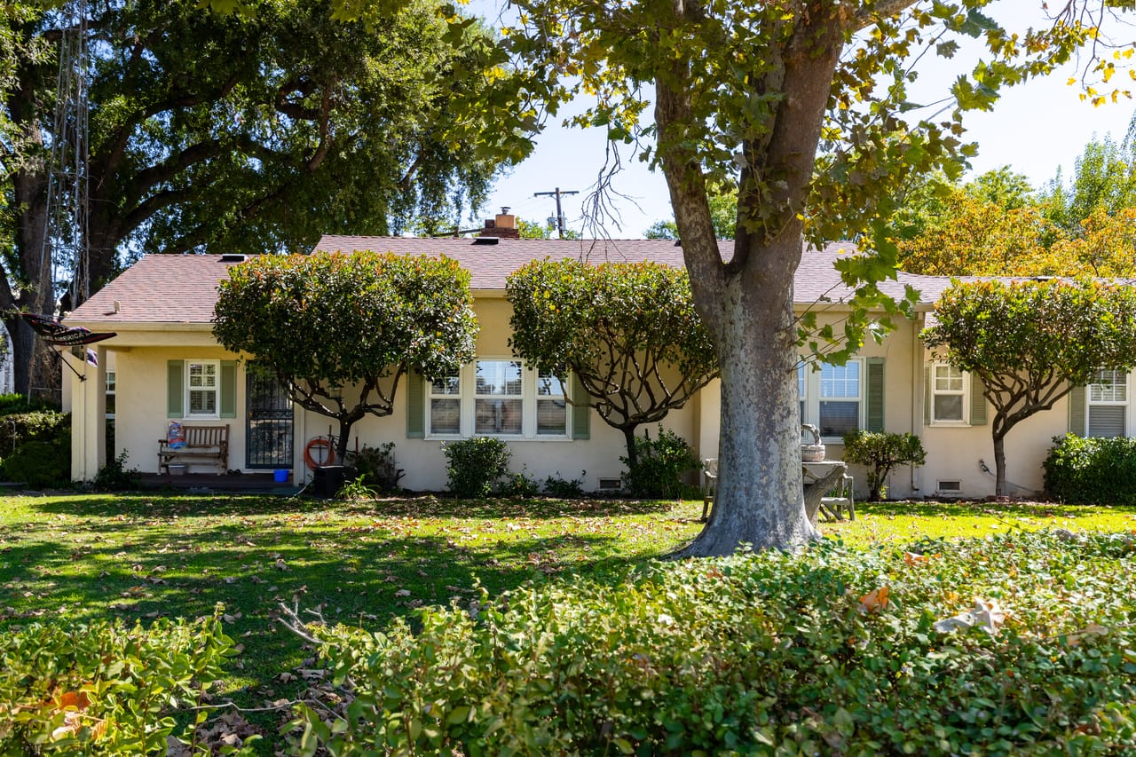 Listing Image 52