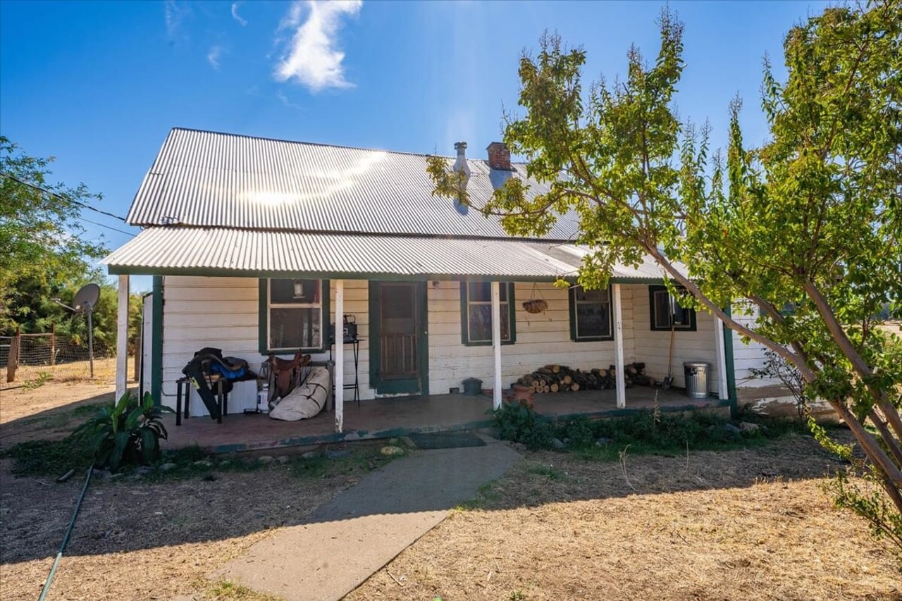 Listing Image 9