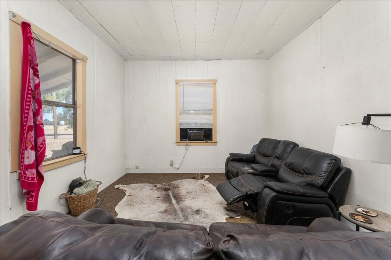Listing Image 51