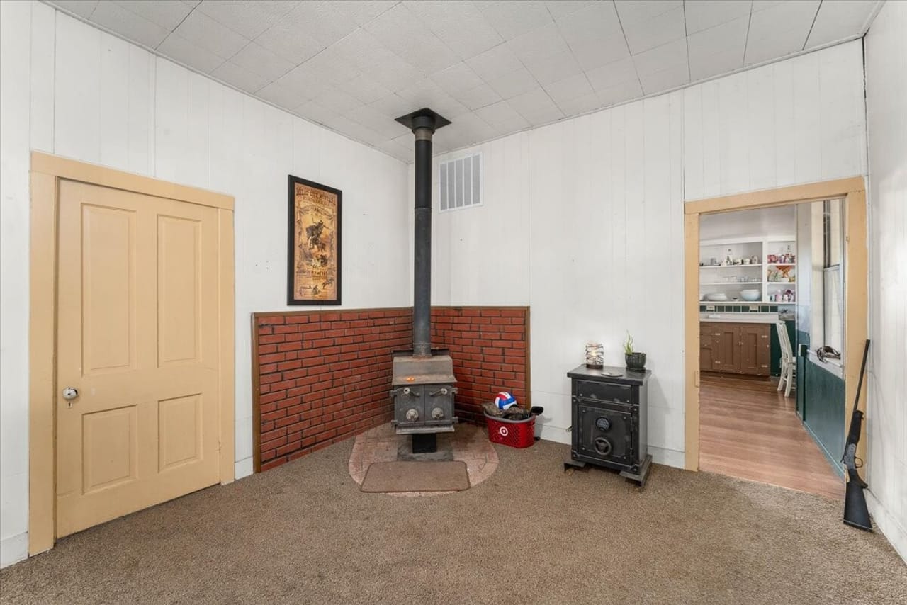 Listing Image 25