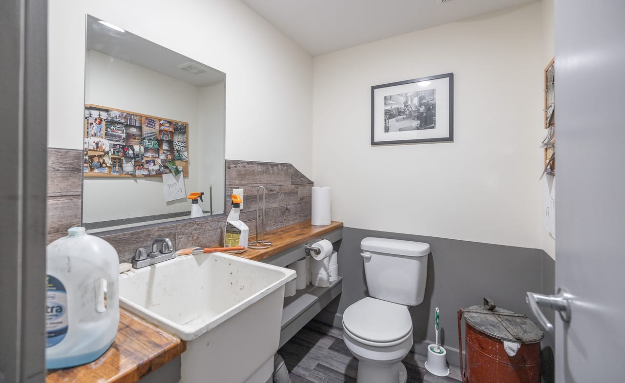 Listing Image 53