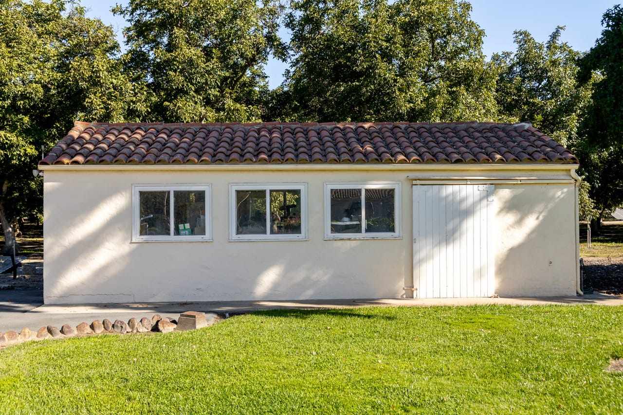 Listing Image 18