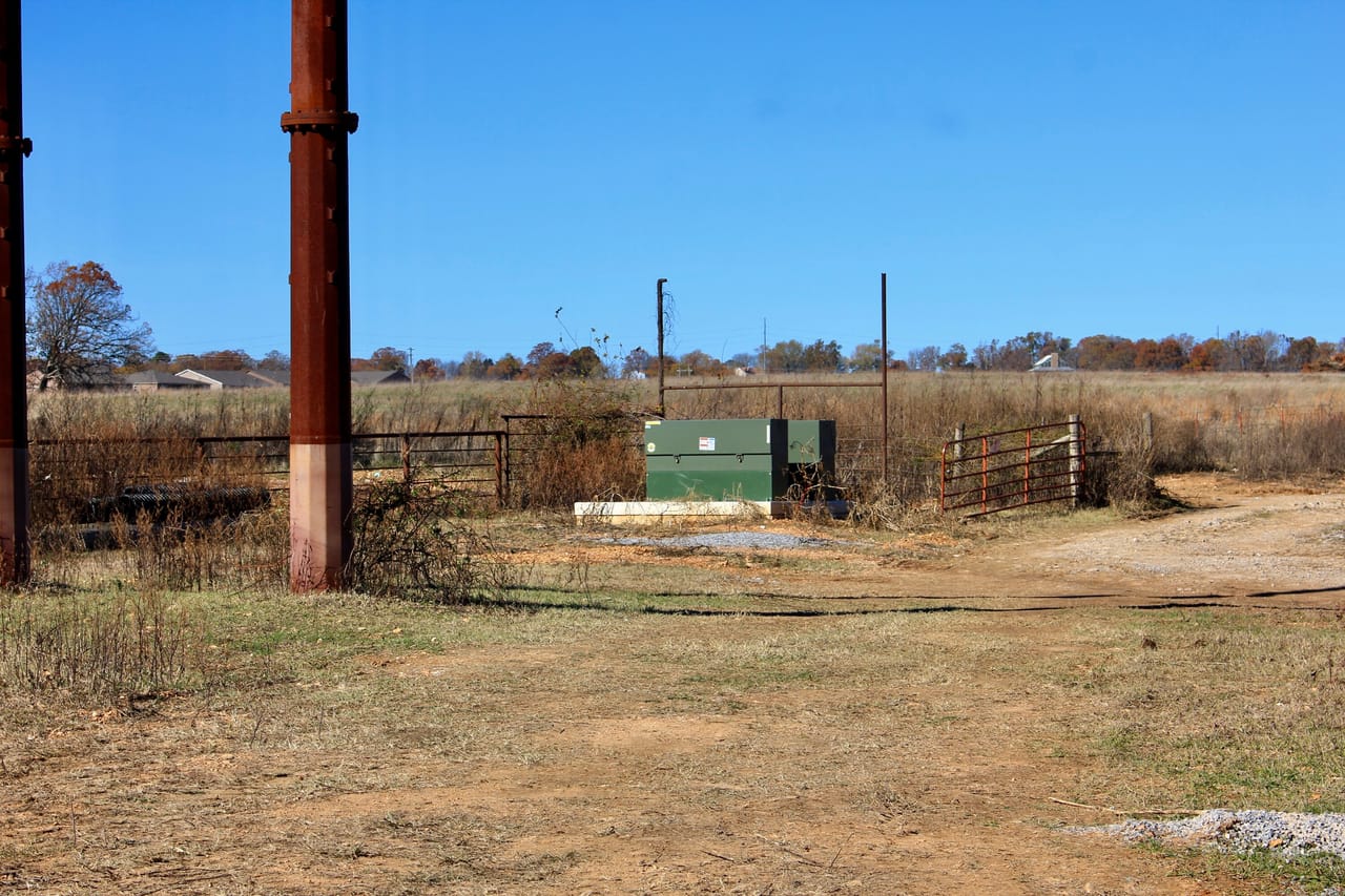 Listing Image 11