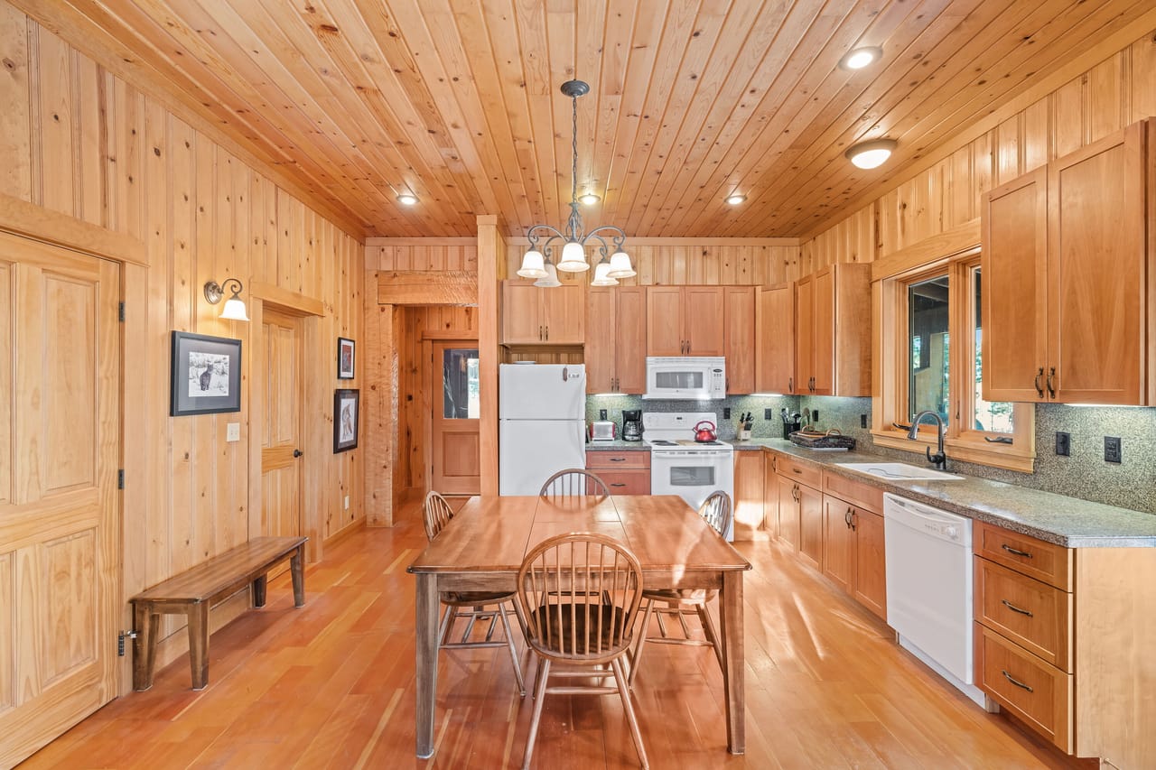 Listing Image 16