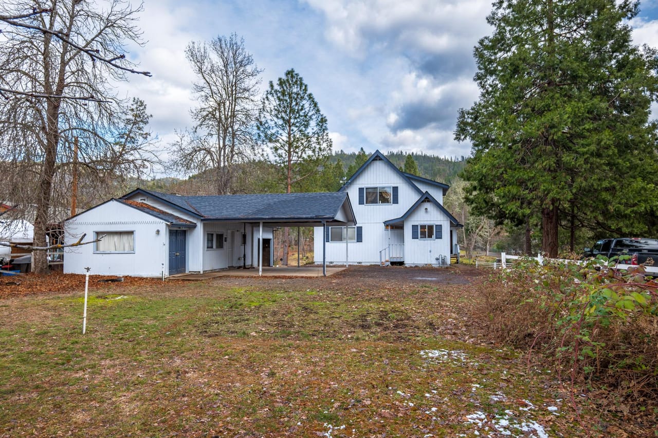 22058 Hwy 62