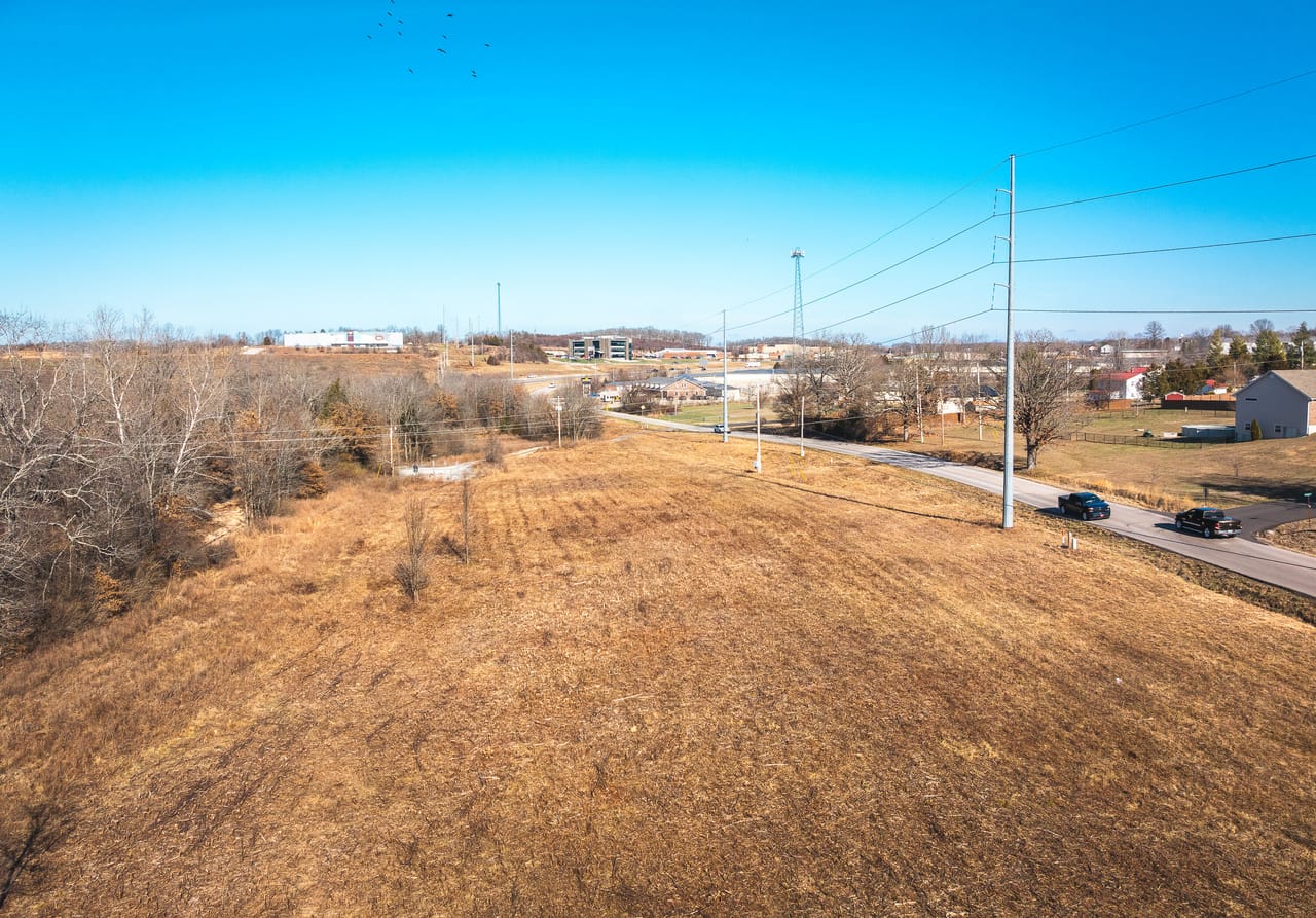 Listing Image 6