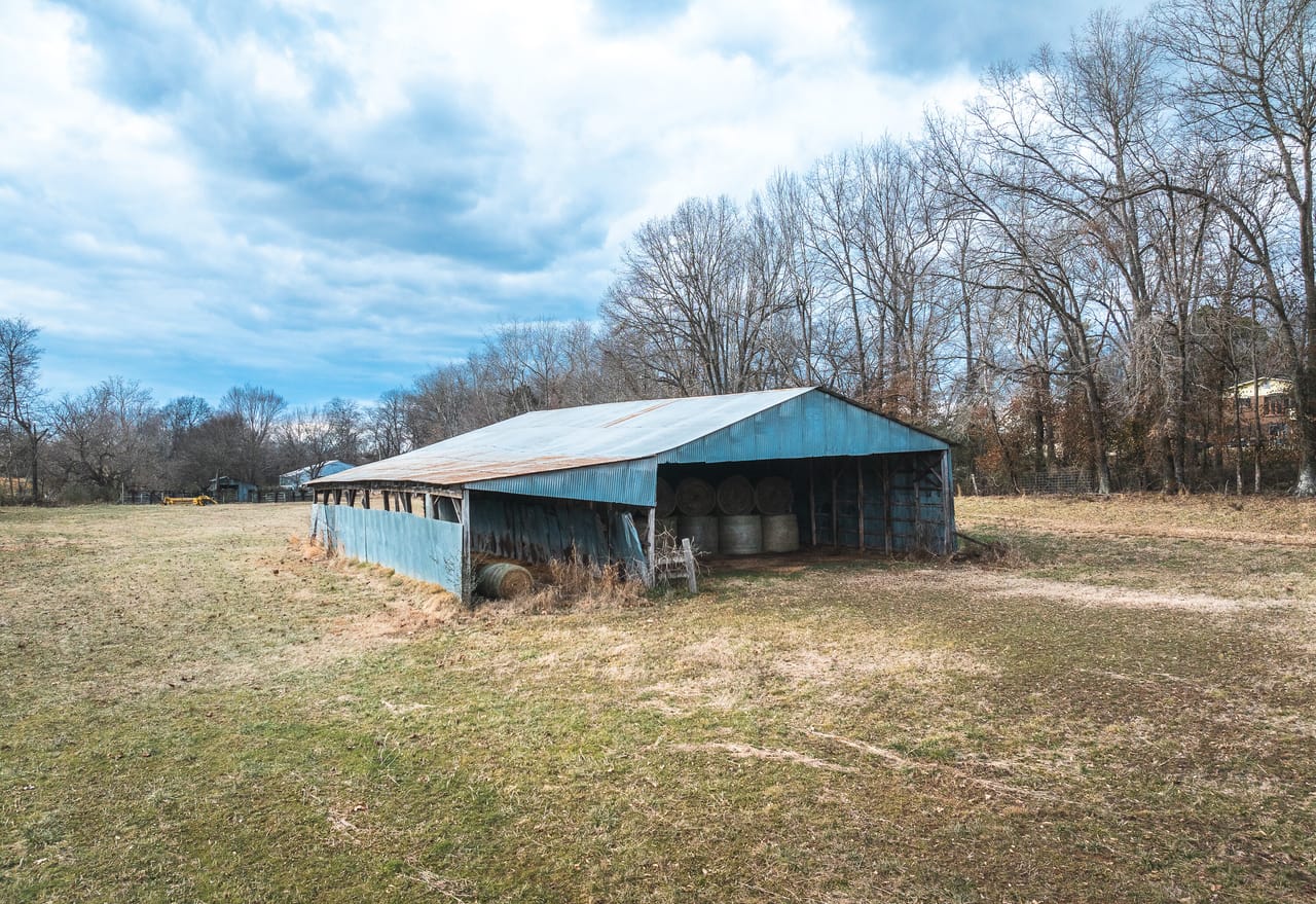 Listing Image 11