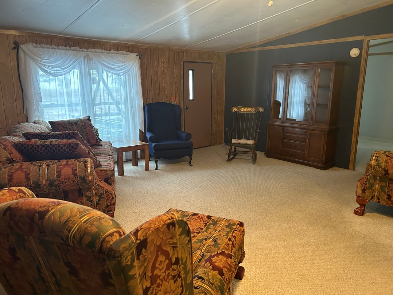 Listing Image 10
